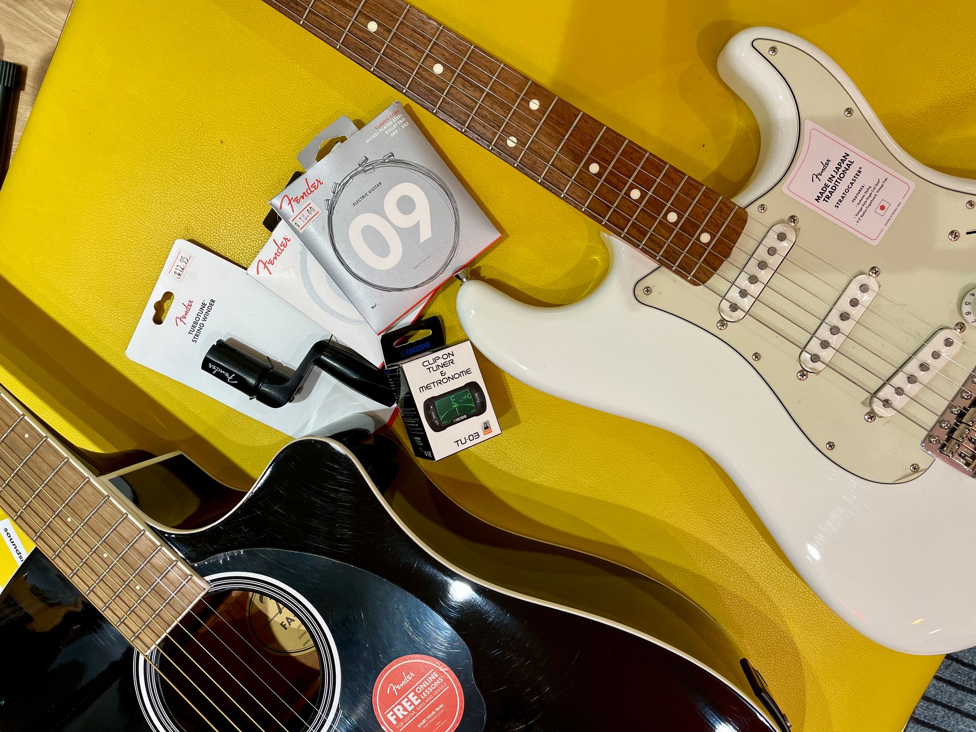 A Step-by-Step Guide to Changing Your Guitar Strings