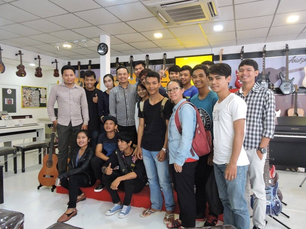 Khmer Songwriter Oung Soria promotes Aria Guitars